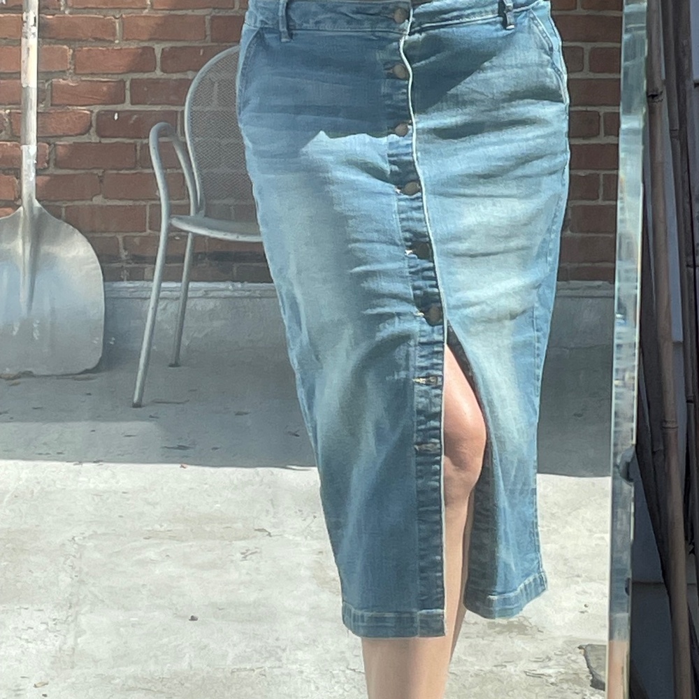 D. JEANS High Waisted Recycled Jean Skirt style#: 1000570083